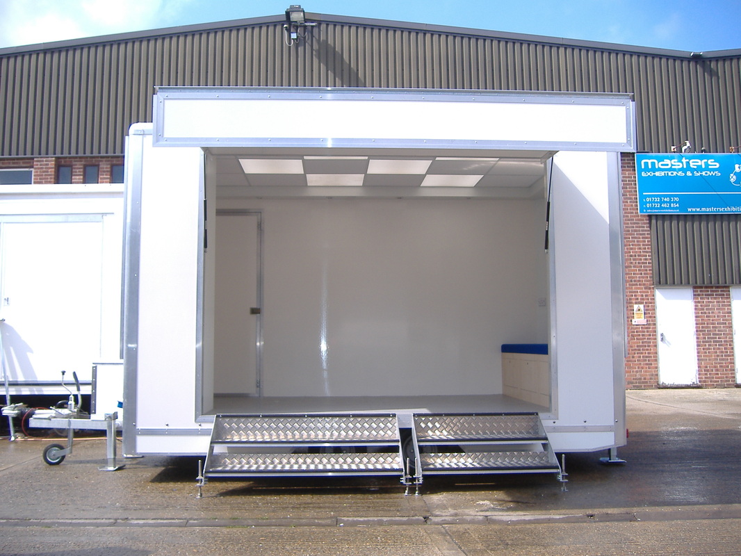 exhibition trailer with front canopy